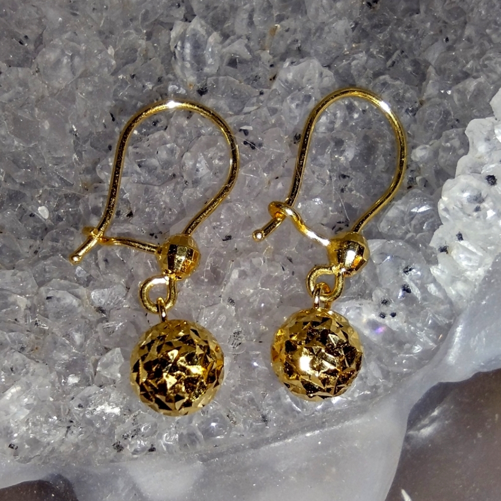 18K Gold Dangle earrings